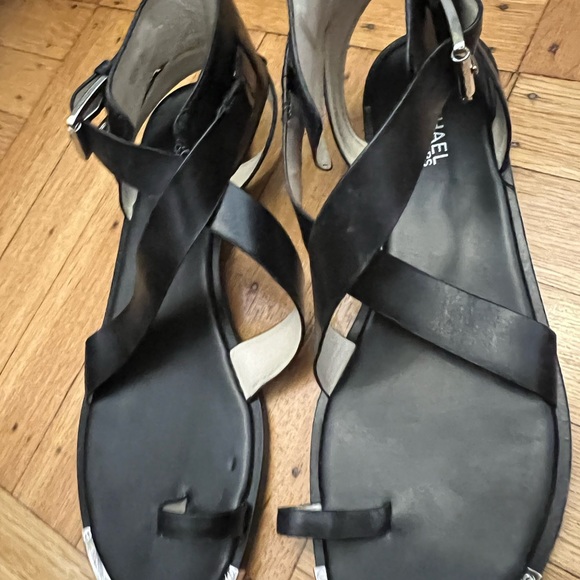 Designer sandal - Picture 2 of 4